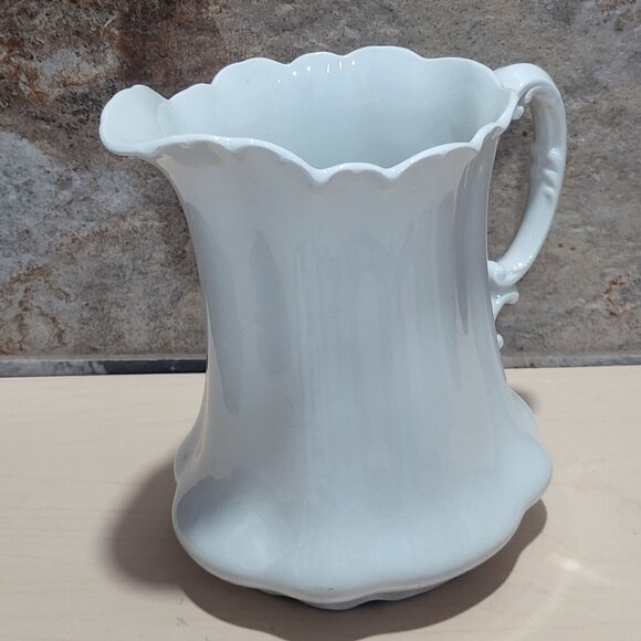 Johnson Brothers England White Porcelain Pitcher Scalloped Wavy Rim Base - Picture 7 of 13